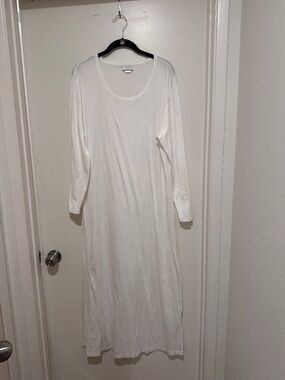 HANRO NIGHTGOWN